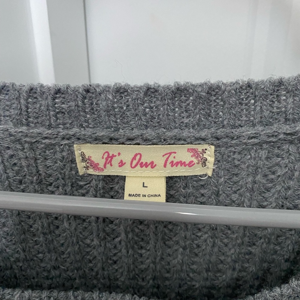 Kohl’s Grey Sweater - Picture 3 of 5
